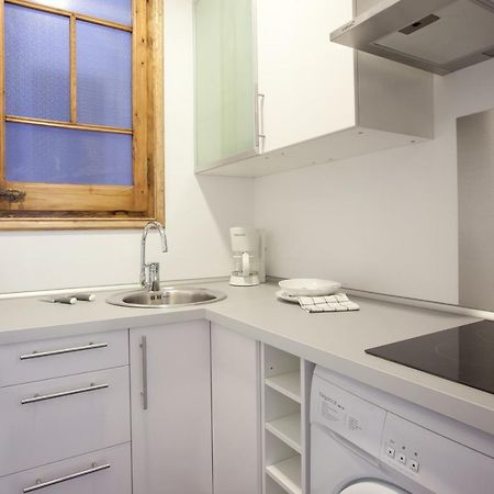 2-Bedroom Apartment For Families Барселона Экстерьер фото