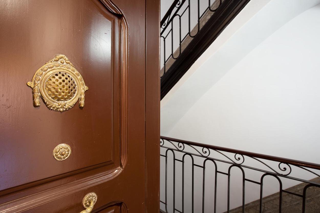 2-Bedroom Apartment For Families Барселона Экстерьер фото