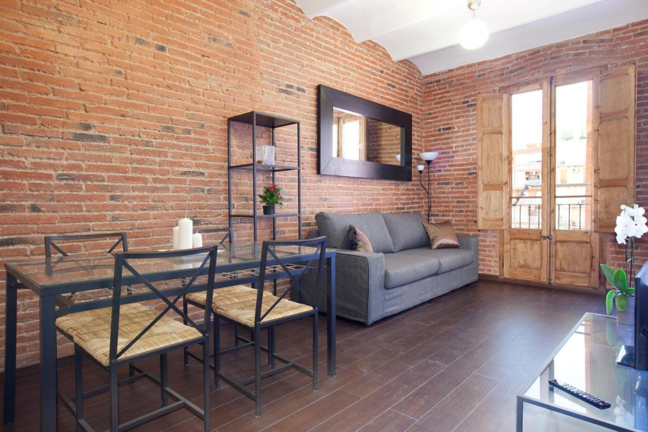 2-Bedroom Apartment For Families Барселона Экстерьер фото